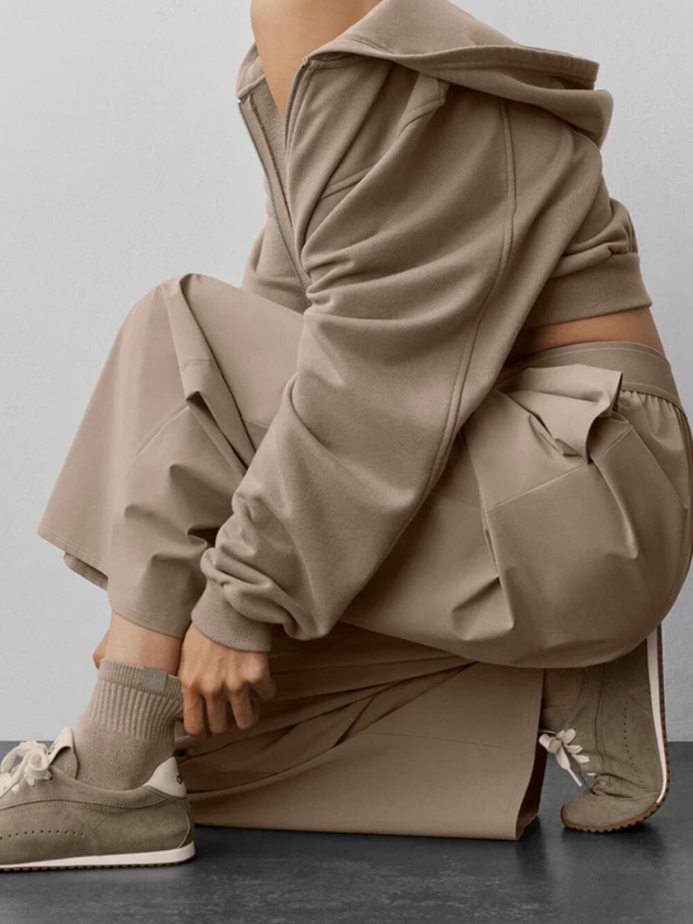 🛍️Alo Yoga Suit Up Trouser Gravel Color Regular 30-inch📏 - Picture 9 of 11